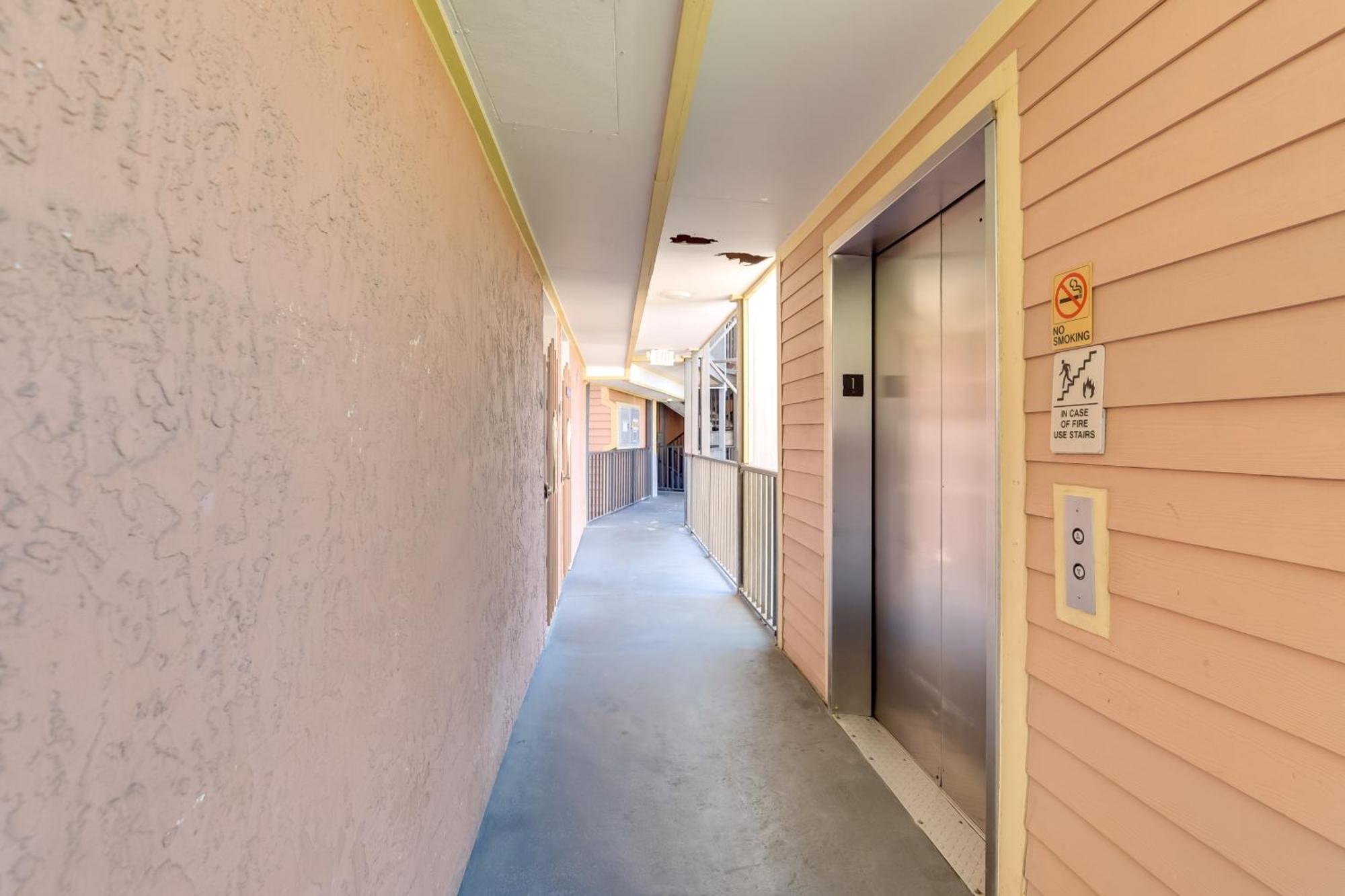Coastal Galveston Condo Walk To Shoreline! Exterior photo