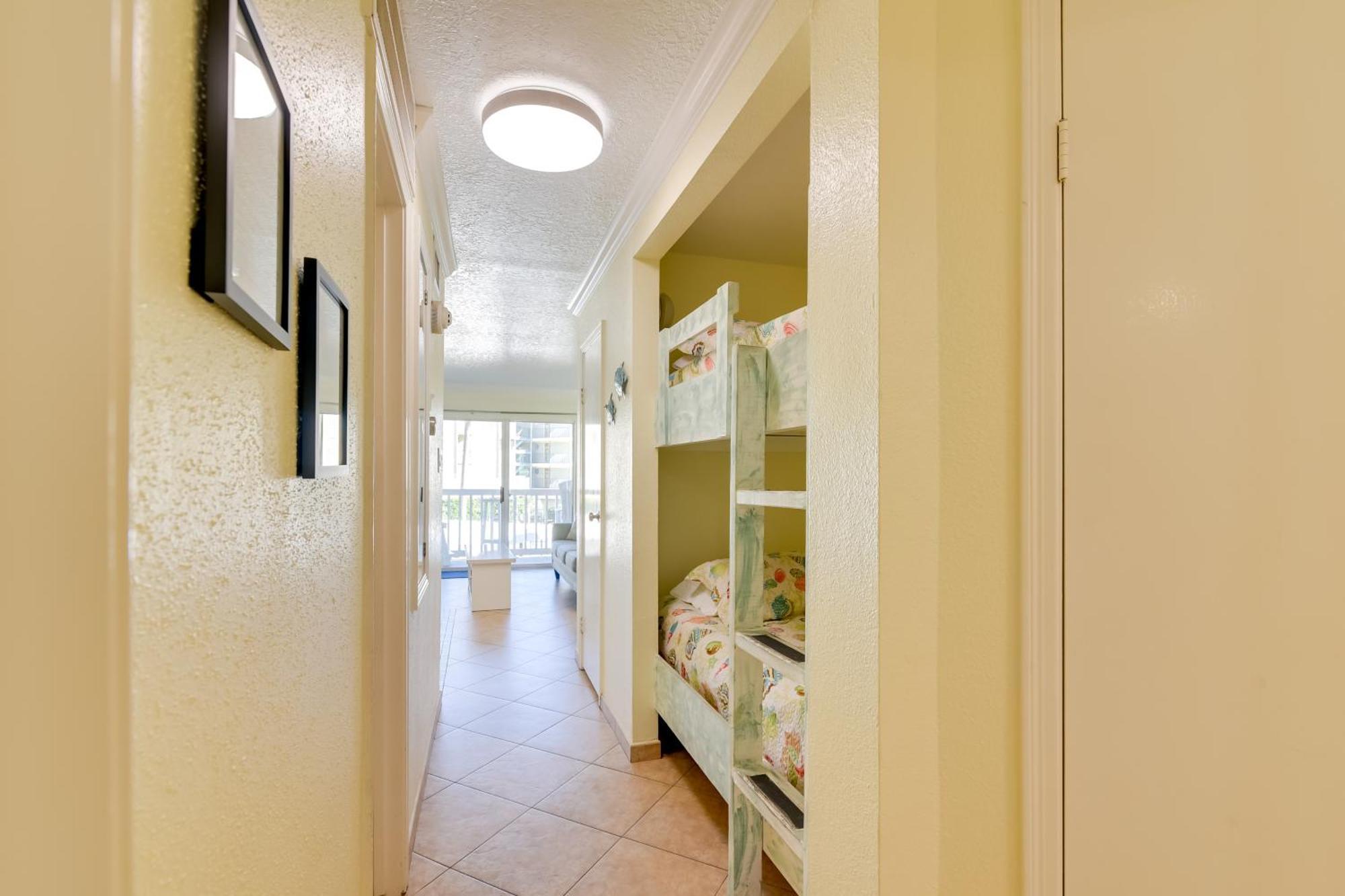 Coastal Galveston Condo Walk To Shoreline! Exterior photo