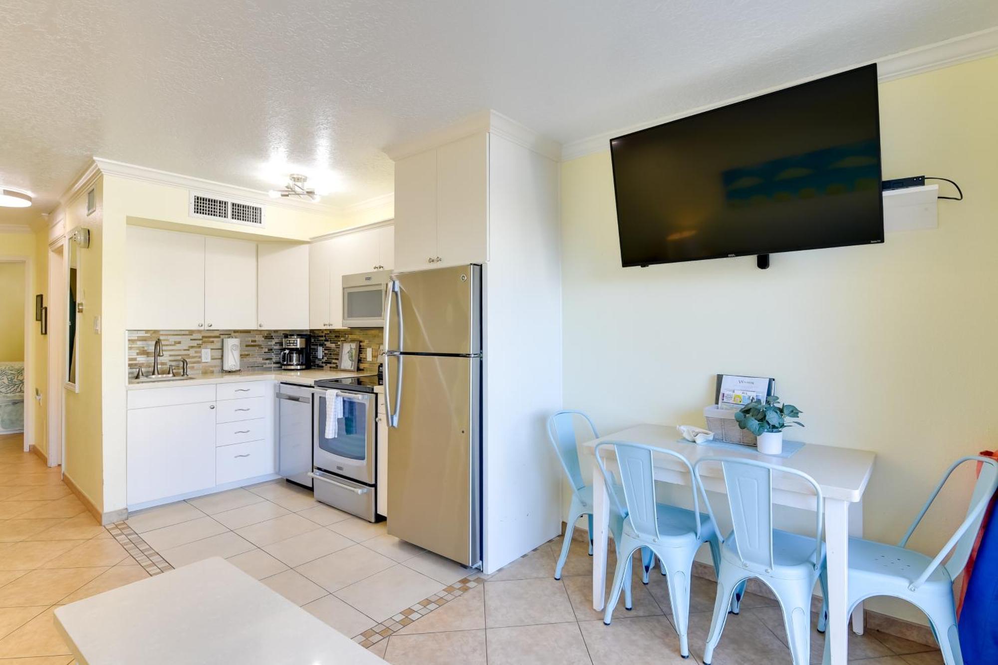 Coastal Galveston Condo Walk To Shoreline! Exterior photo
