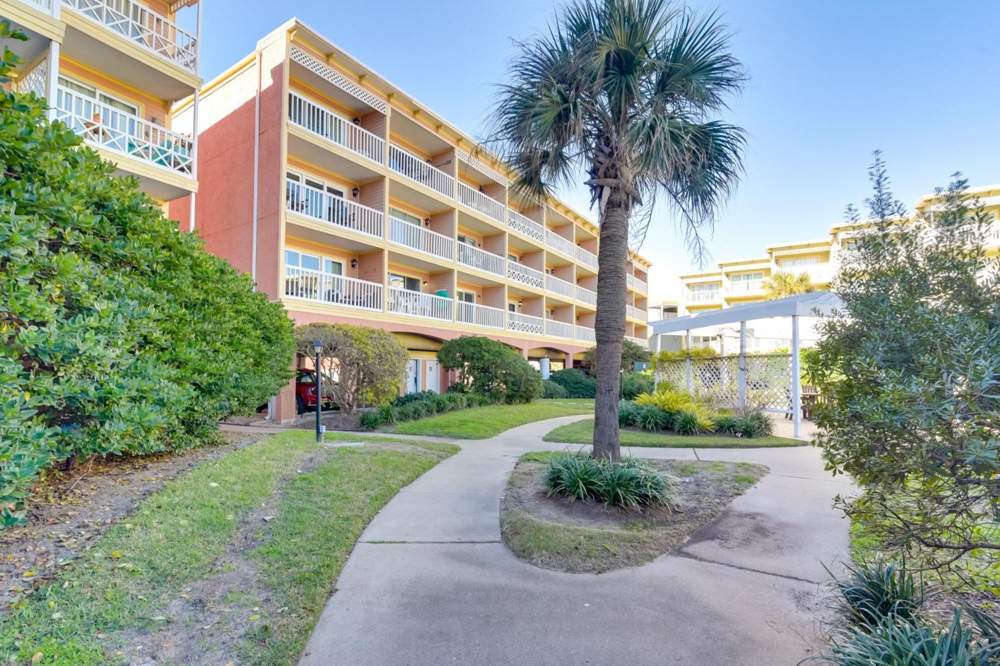 Coastal Galveston Condo Walk To Shoreline! Exterior photo